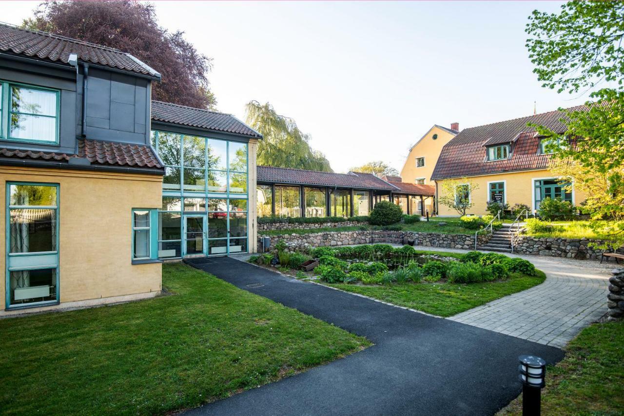 Hotel Stiftsgarden Akersberg Höör Esterno foto